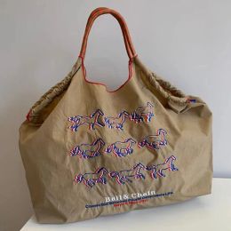 Bolsas de caballo eco comprador bolso de nylon bordado de bordado bolsos de diseñador de bola para mujeres 2023 mango de cuerda tiran