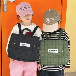 Sacs Korea Style Kids Backpack for Boys Girls Fashionable Lettre portant un sac à dos pour enfants Sacs d'automne Bag d'enfant d'hiver