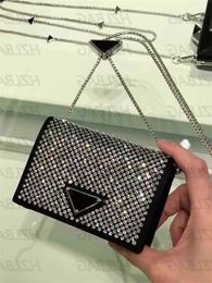 Bolsos Messenger Cleo Flap Mini Triangle Bling Diamond Cross Body Cadena de cristal de imitación Saffiano Diseñador para mujer