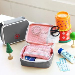 Sacs Mini Portable Medicine Storage Sac de voyage VIDE TRAVAIL VIE AID