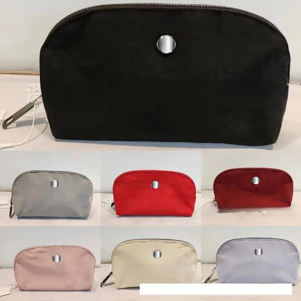 Bolsas de almacenamiento multifuncional para mujer, bolsa de maquillaje portátil con forma de cilindro de viaje, bolsa para lavar a mano, bolsas de cosméticos plegables de cinco colores