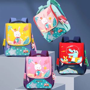 Sacs Nouveaux caricatures mignonnes Cartoon Imprimé Rabbit Dinosaur Boys Sac à dos de haute qualité Spine Guard Guard Mindergarten School