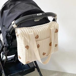 Sacs nouveau-nés de soins de soins de soins à couches de soins aux nouveau-nés ours broderie en coton sac maman poussette hang sac pour le stockage de couches organisateur grand sac à main