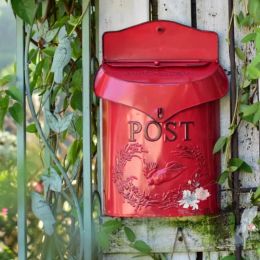 Sacs Pastoral Lockable Secure Iron Post Box Vintage Handmade Metal Letter Journal Boîte de courrier Mur Creative Boîte aux lettres Creative Hw176