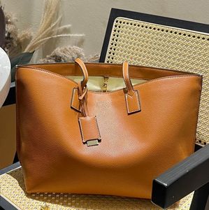 Sacs Shopping Sacs Femme Femme Totes Handbag Designer 10A Top Fashion Letter Imprimer Classic Classic Bag avec un petit pendentif grande capacité