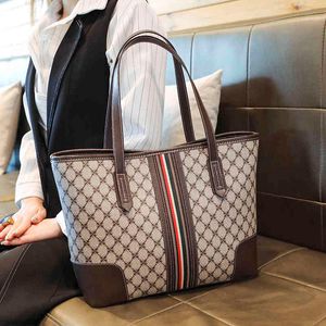 Sacs fourre-tout à bandoulière pour femmes 2022 nouveau luxe grand cuir Shopping concepteur Plaid voyage fête femme ordinateur portable sacs à main sacs à main