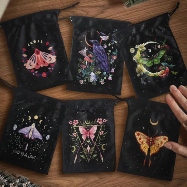 Sacs Velvet Tarot Sac Butterfly Sac Dice Sac Animal Cristal Stone Bijoux DrawString Fabric Pouch Tarot Tarot Cartes de rangement sac