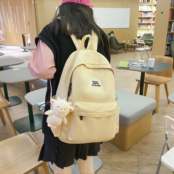 Sacs Femmes sac à dos pour les adolescents scolaires Girls Simple Solid University Student High School Sac coréen Nylon Bookbag Casual 2022