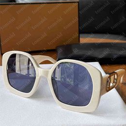 Bai Cheng Designers Lunettes de soleil pour femmes Hommes Marque de haute qualité en métal Full Frame Designers Sunglass Olock UV400 Lunettes de soleil de mode de luxe