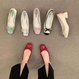 Bailamos femmes appartements mode couleur en cuir souple chaussures de ballet bout carré arc talons bas chaussures bouche peu profonde chaussures décontractées Mu 240124