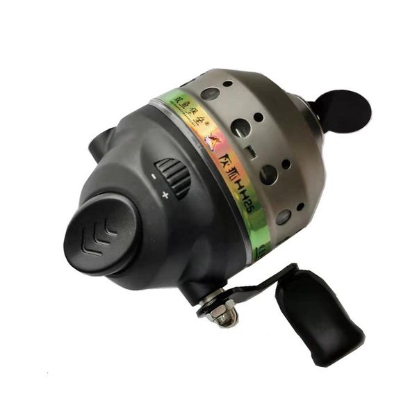 Baitcasting Reels Fishing Reel Slings Catapult Shooting Fish Metal Ligne fermée Roue LeftRight Outdoor River avec PE 4 brins 30m 230613