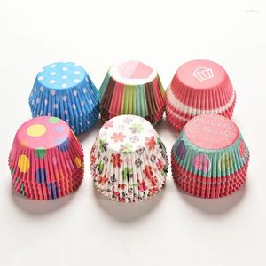 Bakvormen 100 stks/set Cut Kerst Verjaardag Bruiloft Taart Decoreren Gereedschappen Papier Muffin Cupcake Cups Willekeurige Kleur