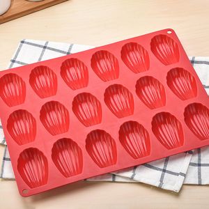 Stampi da forno 18 Food Grade Madeleine Conchiglia in silicone Stampo per tortiera Utensili da forno Utensili da cucina utensili accessori strumenti 221118