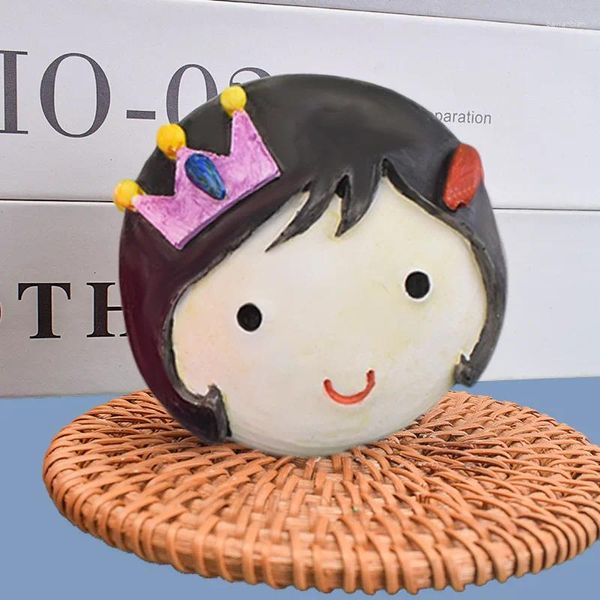 Moules de cuisson 1pcs Soap rose Moule Round Shape Crown Girl Faces Silicone pour faire des outils de décoration de gâteau au chocolat fondant
