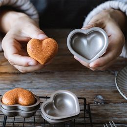 Bakvormen 2/6 stuks Mooie hartvormige metalen bakvorm voor gebak 3D Love Madeline Koekjes Stempels en uitsteekvormen voor taartdecoraties en gereedschappen 231216