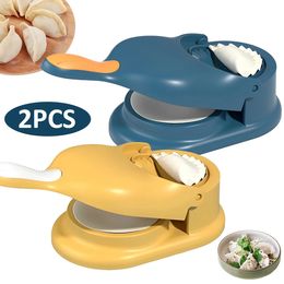 Bakvormen 2023 2 in 1 Dumpling Maker Deegpersvorm Set Skin Wrapper Mold Handleiding Gebak Keuken Maken Gereedschap 231018