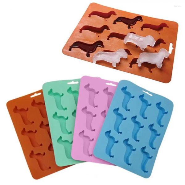 Moldes para hornear 22 16 cm 9 cavidades Bandeja de hielo Dachshund Perro en forma de herramientas para hacer hielo Molde de postre suave Cubo de silicona Accesorios de cocina