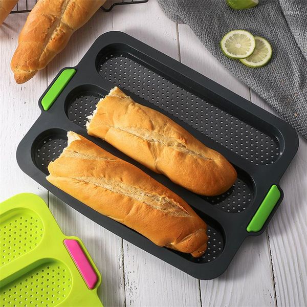 Moldes para hornear 3 rejillas Pan francés Molde de silicona Bandeja de baguette con orificios de aire Sartenes antiadherentes para hornear