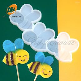 Bakvormen 3 Gat Leuke Bee Vorm Lollipop Siliconen Mal Snoep Chocolade Fondant Schimmel DIY Epoxyhars Model Taart Decoreren gereedschap