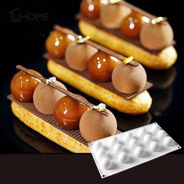 Moules de cuisson Moules en silicone 3D Mini truffe 15 trous en forme de boule ronde Moules de cuisson Moule à gâteau pour dessert Muffin Brownie Pudding Jello 230421