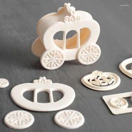 Bakvormen 3 stks 3D Prinses En Vervoer Fondant Cutter Plastic Cake/cookie/buscuit Sugarcraft Mold Taart decoreren Gereedschappen