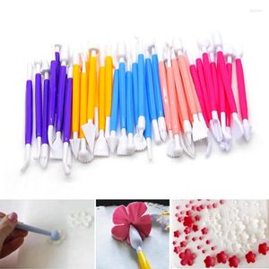 Moules de cuisson 8 PCS / Set Sugarcraft Tools Fondant Cake Modeling Cuting Cutters Decorating Flower Pastry Craft