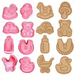 Bakvormen 8 stuks Koekjes Cutters Baby Cartoon Thema Deeg Stempel Plastic 3D Pressable Biscuit Mold Pasen Keuken Gebak Bakvormen