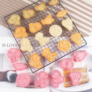 Moules de cuisson 8pcs Cookie de biscuits de la Saint-Valentin Set ours Love Heart Letter Fondant Empire de monture