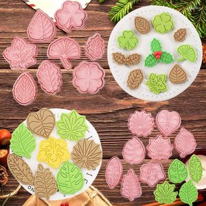 Bakvormen Cartoon Kerstmis Holly Leaf Cookie Mold Plant Leaf/Maple Leaf/Clover/Tropical Leaf/Ivy Biscuit Cutting Die Year