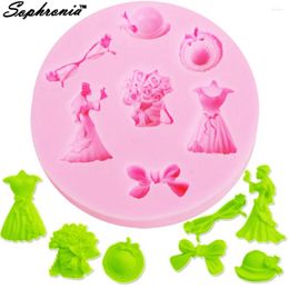 Moules de cuisson F1137 Princesse Mariée Robe Fleur Bow Classe Chapeau 1pcs UV Résine Bijoux Liquide Silicone Moule DIY Faire Collier Art Travail