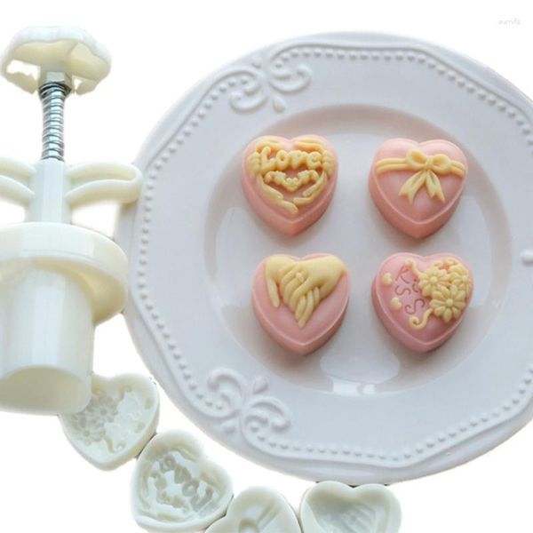 Moules de cuisson Love Heart Moon Gâteau Moule Cookie Timbres Main Presse Dessert Cutters Goutte