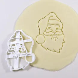 Moules de cuisson Joyeux Noël Cookie Cutter Gâteau Décoration Outils 3D Père Noël Bonhomme de neige Boule de cristal Embosser Moule Fondant Timbre