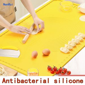 Moules de cuisson Rouleau de tapis en silicone de qualité alimentaire épaissi surdimensionné Accessoires de pâtisserie et de boulangerie Outils de cuisson de gâteaux Planche de cuisine Tapis à rouler la pâte 230324