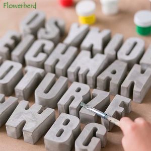 Moules de cuisson Silicone Alphabet Moules pour Béton Ciment Capital Lettre Numéro Moule Résine Gâteau DIY Plâtre À La Main Décor À La Maison Outils 230616