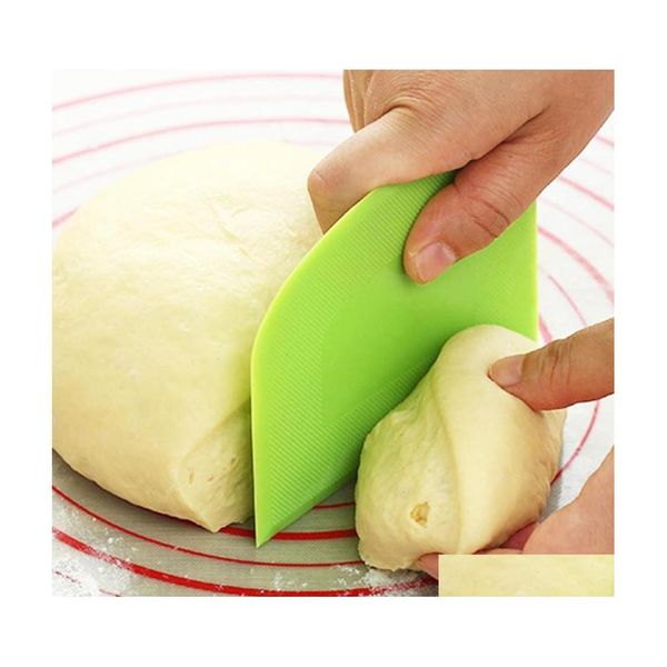 Cuisson Pâtisserie Outils En Plastique Gâteau Crème Spata Pâte Cutter Beurre Pâte Grattoir Outil Pour La Maison Nough Coupe Gadgets De Cuisine Drop D Dhbj3