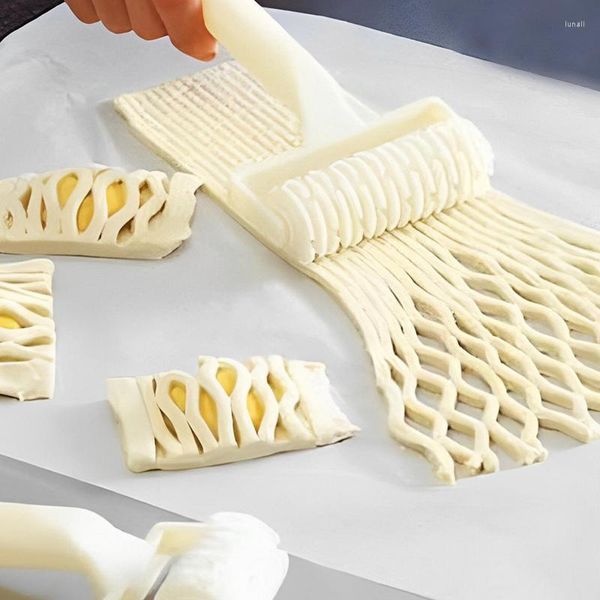 Outils de cuisson Pâte Rouleau Cutter En Plastique Pizza Cookie Manuel Nouilles Et Pâtes Pour Cuisine Boulangerie