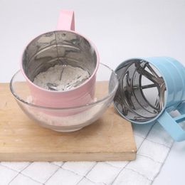 Bakgereedschap Hoogwaardige 1pc Shaker Sieve Cup Home Bakery Roestvrij stalen poeder Mesh Design Stroeiers Filtermeel Sifter