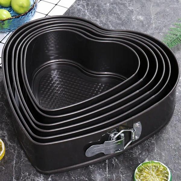 Outils de cuisson à gâteau micro-ondes pour le coeur en forme de coeur Springform BPA BPA non cadré non cadré