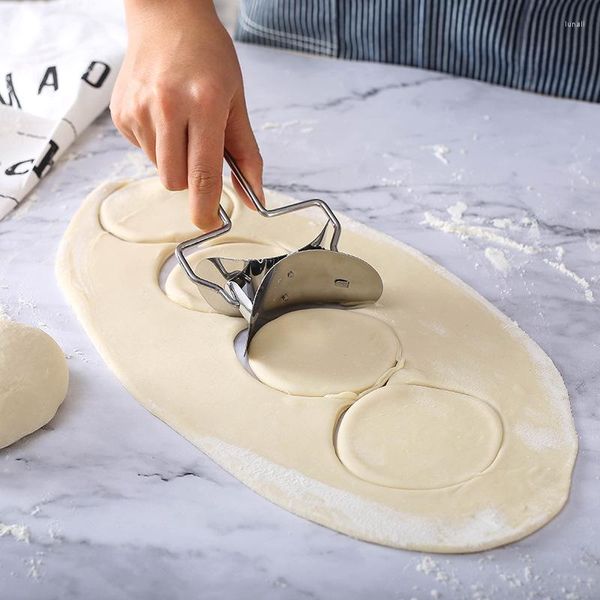 Herramientas para hornear masa de piel de Dumpling de acero inoxidable, máquina de rodillos circulares para el hogar, cortadores, pastel de cocina, Pizza, masa rodante