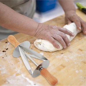 Couteau à pâte triangulaire de cuisine en acier inoxydable, outils de cuisson, rouleau Croissant trancheur, outil de coupe, fabrication