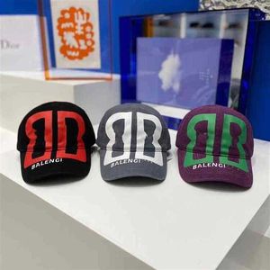 Balencaigas hoed Paris Big Double B Graffiti Letter Baseball Cap Tide Card Yapifeng Street Shooting Show Han Fan Men's and WOM271s