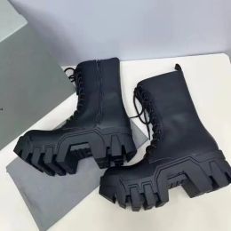 Balennig Chelsea Balencaiiga Balenicass Boots 2023 hommes Luxury Geatine Cuir Design épais semelles augmentées Bottes de moto