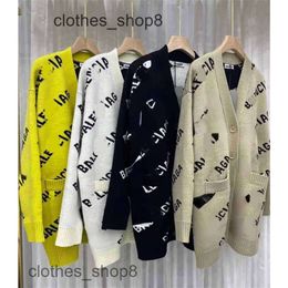 Balenciga Hoodies Hoodies Italie Brand Paris 24 Hiver Nouvelle lettre Loose Loose Lot Laine Cardigan Loisure V-Neck Single Breasted Coat Pull 6L0V