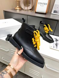 Balencigaa Femmes Boots Chaussures Brand Designer Top Top Top Deux types en dentelle en cuir de vache doux confort élégant Exquis High Quality Taille