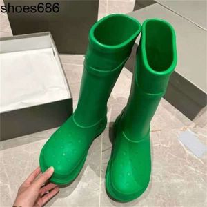 balencigaFashion Knight Bottes d'eau Tube haut Chaussures pour hommes Bottes de pluie à grosse tête Chaussures d'eau pour femmes Manches imperméables et antidérapantes Chaussures de pluie Paris