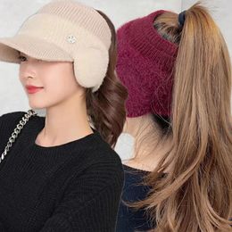 Gorras de bola Otoño Invierno Hollow Top Punto Lana Bomber Hat Protección para los oídos Espesado Cálido Moda Mujer Gorra de béisbol