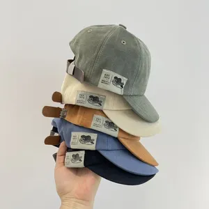 Ball Caps Baseball Hat Paped Couleur continue Volorant polyvalent en cuir réglable Étiquette en cuir