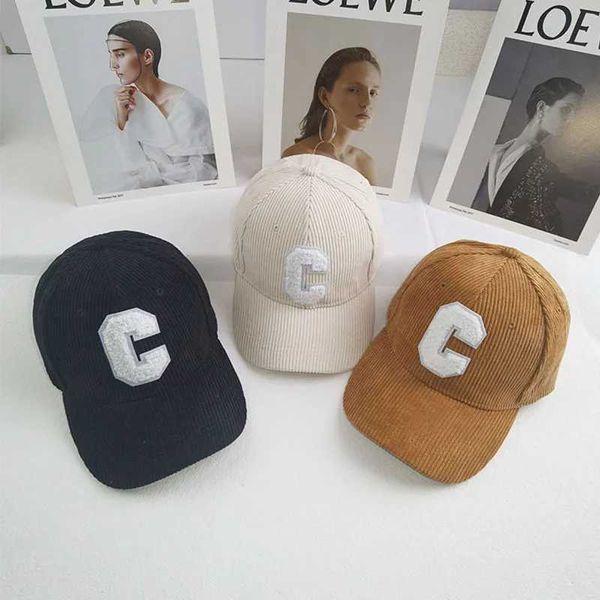 Capes à balle Big C Carduroy Baseball Hat Mens Automne et hiver réglable Ponyton Sports Chapeau Unisexe Hip Hop Hat Street Clothing Q240403