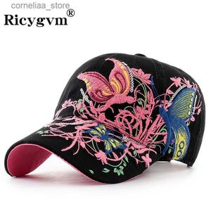 Ball Caps Vlinder Geborduurde Baseball Cap 2022 Nieuwe Lente Zomer Vrouwen Casual Snapback Caps Vlinders Bloemenprint Outdoor ZonnehoedenY240315