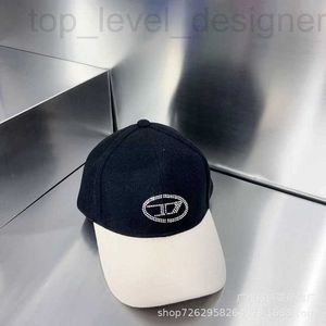 Ball Caps Designer Alphabet Diamond Baseball Hat Unisexe Spring and Automne Instagram Fashion Color Bloc Brim personnalisé Casual Duck Tongue lweo